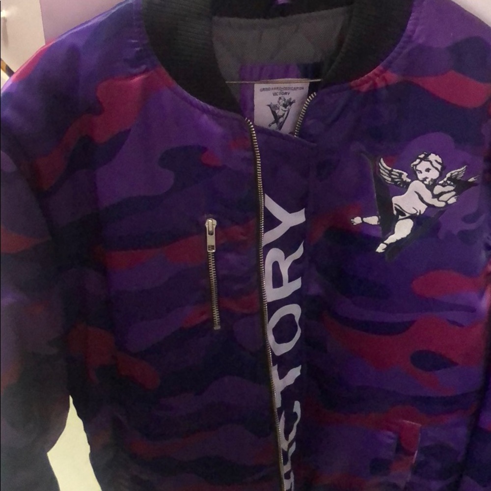 Jacket - Picture 2 of 4